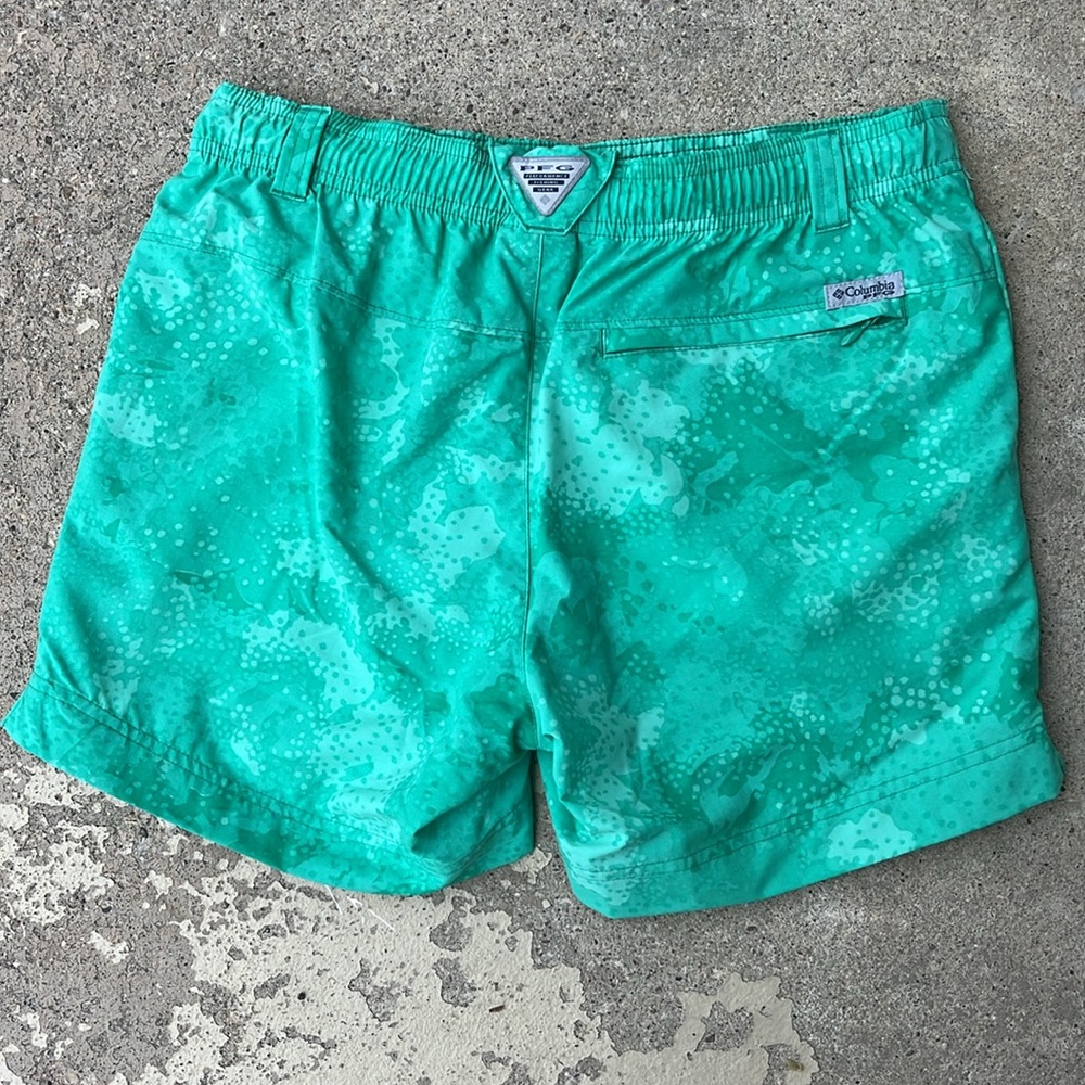 Brand new Columbia PFG Omni-shade shorts - Picture 8 of 16